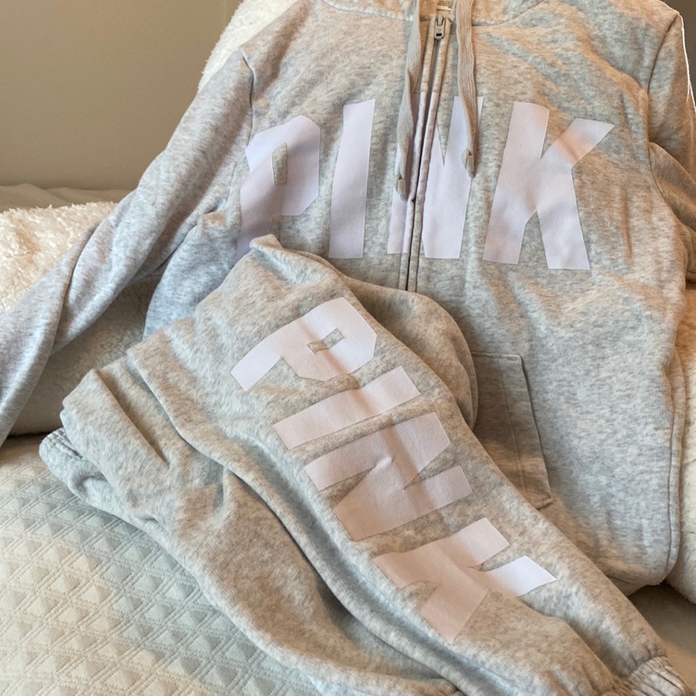 PINK - light grey jogging suit